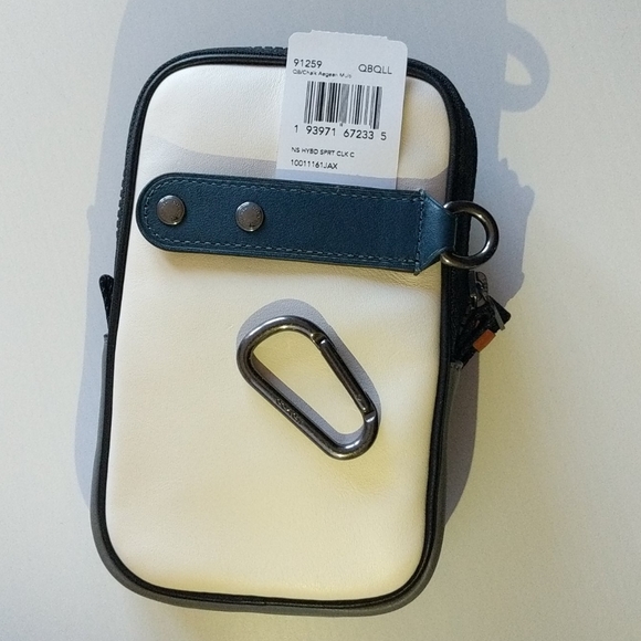 Coach Hybrid Pouch - Picture 4 of 4